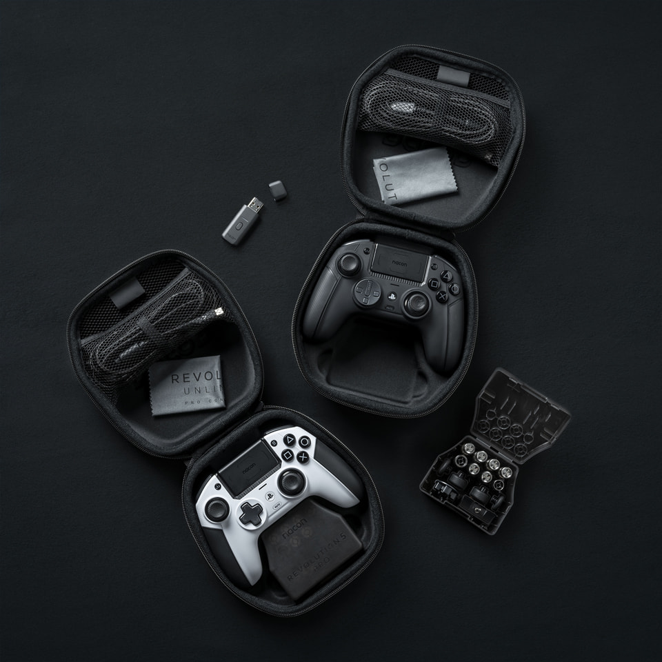 PS5 Black Controller - REVOLUTION 5 PRO